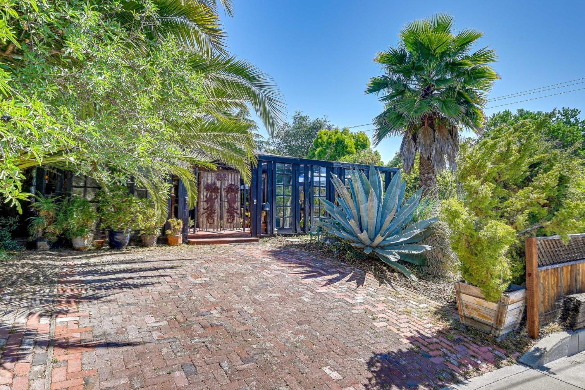 Bohemian Wonderland Benicia Bungalow With Pergola! Eksteriør billede