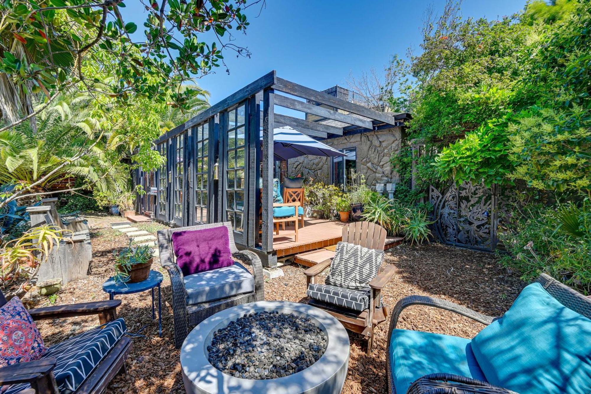 Bohemian Wonderland Benicia Bungalow With Pergola! Eksteriør billede